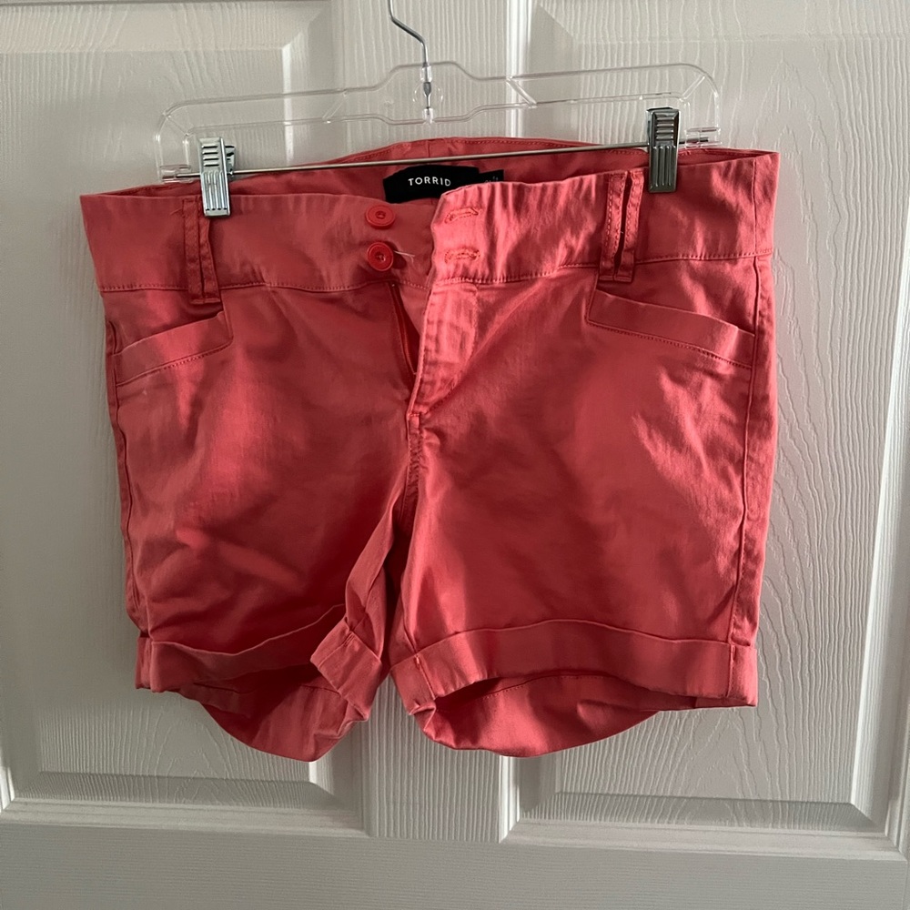 Torrid size 12 coral shorts
